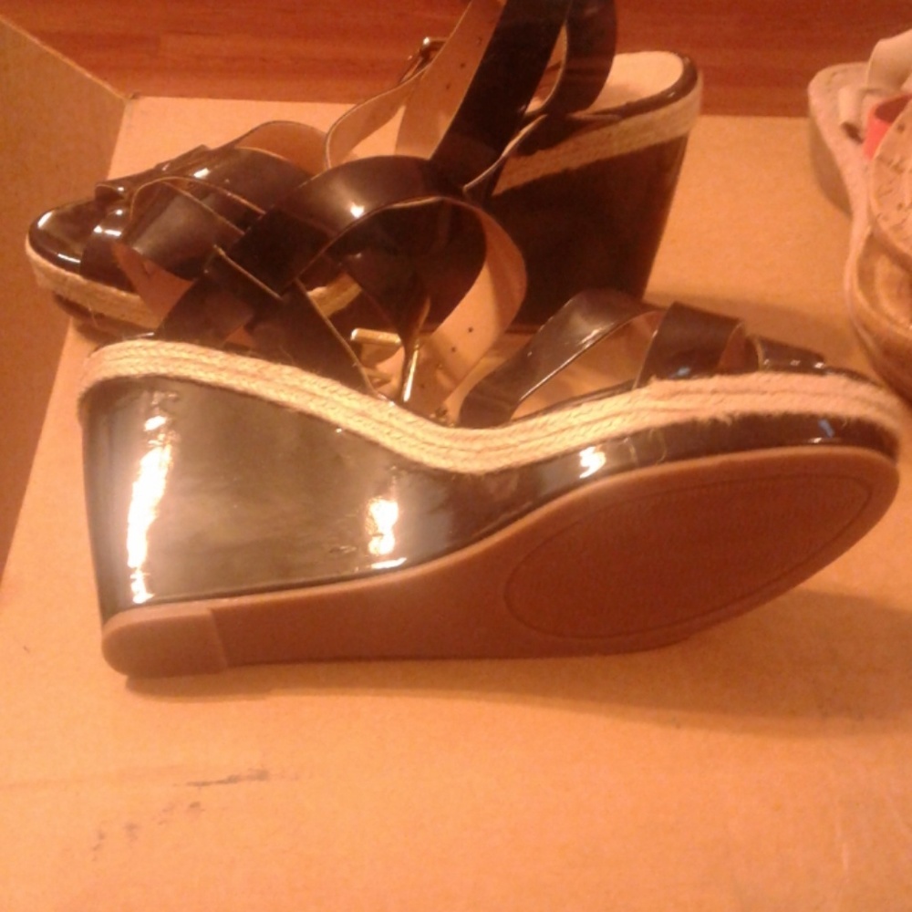 Shoes - Picture 3 of 3